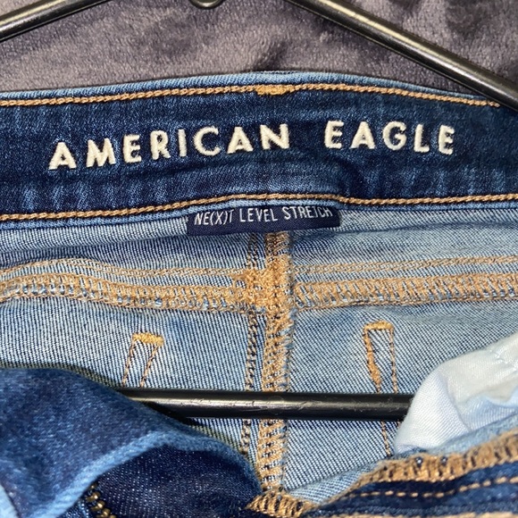 American Eagle Next Level Stretch Ripped Jeans Size 4 - Picture 4 of 10